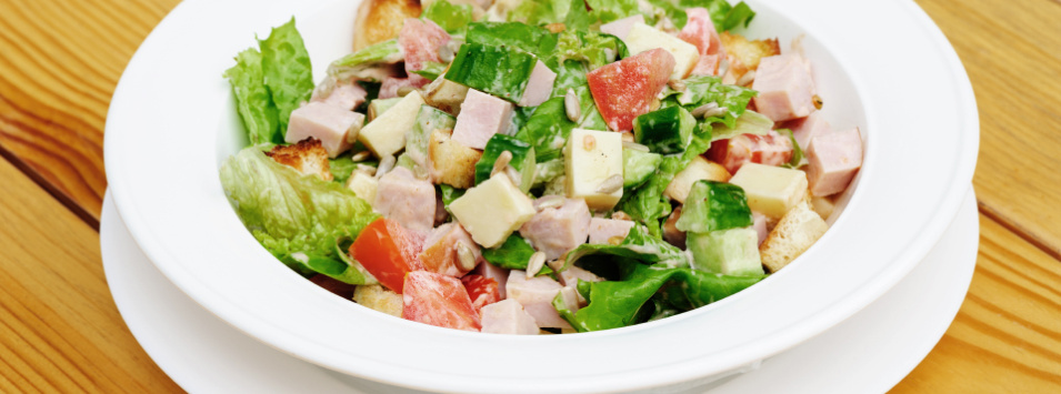 Ensalada de hortalizas y jamón